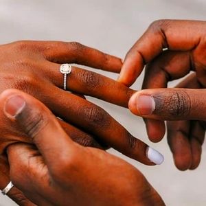 Meet your Posher, 🖤